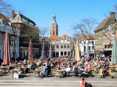 2014-5		Genieten op de terrassen Grote Markt	Ton Dijkman